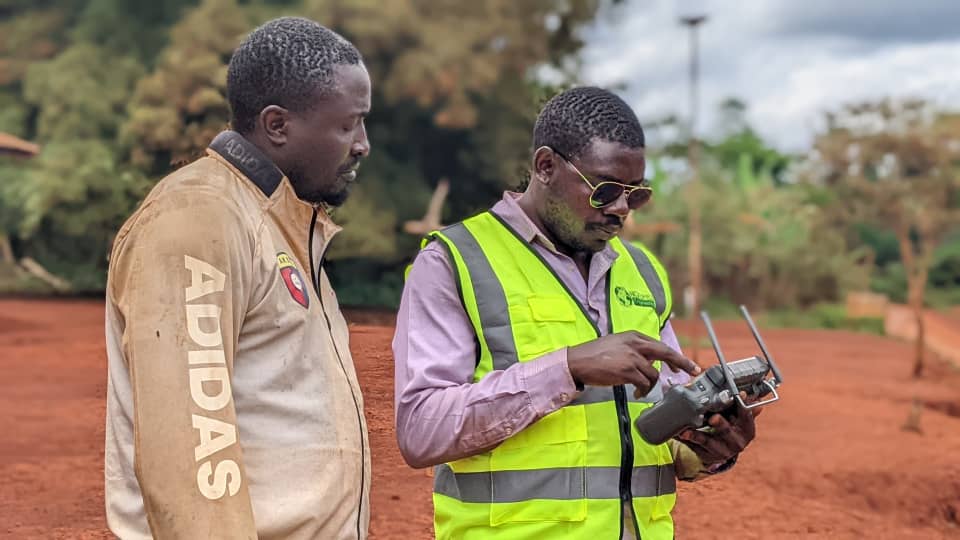 ETUDES TOPOGRAPHIQUES ROUTIÈRES POUR LE DÉVELOPPEMENT DE LA BOUCLE MINIÈRE DU DJA - CORRIDOR AKONOLINGA - BENGBIS (40KM)